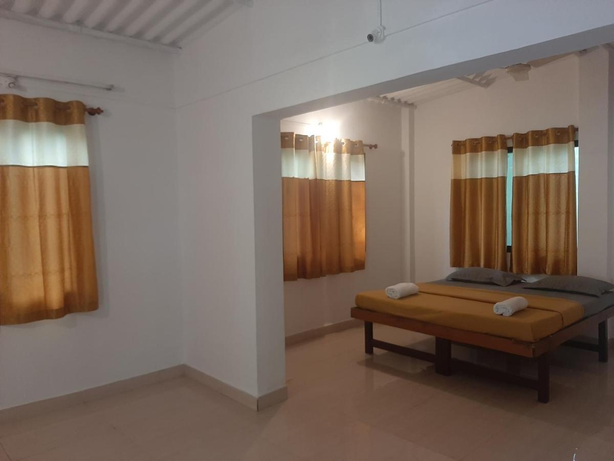 Blossom Holiday Home Alībāg Εξωτερικό φωτογραφία